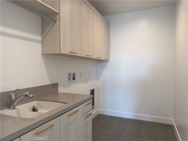 101 Chapman, Lake Forest, CA 92630