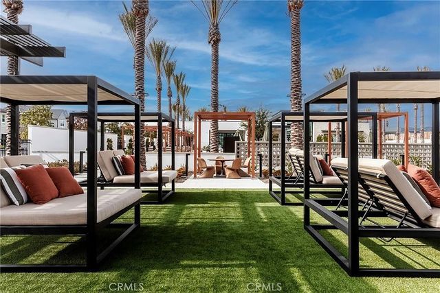 101 Chapman, Lake Forest, CA 92630