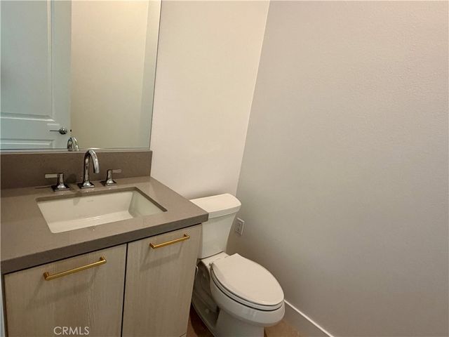 101 Chapman, Lake Forest, CA 92630