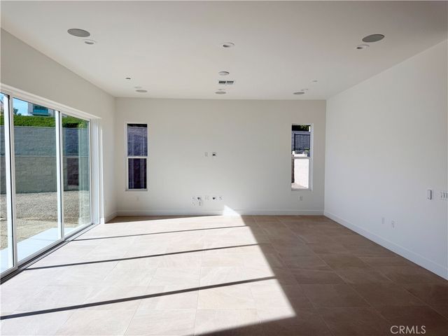 101 Chapman, Lake Forest, CA 92630