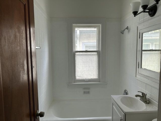 3916 N 24th PLACE, Milwaukee, WI 53206