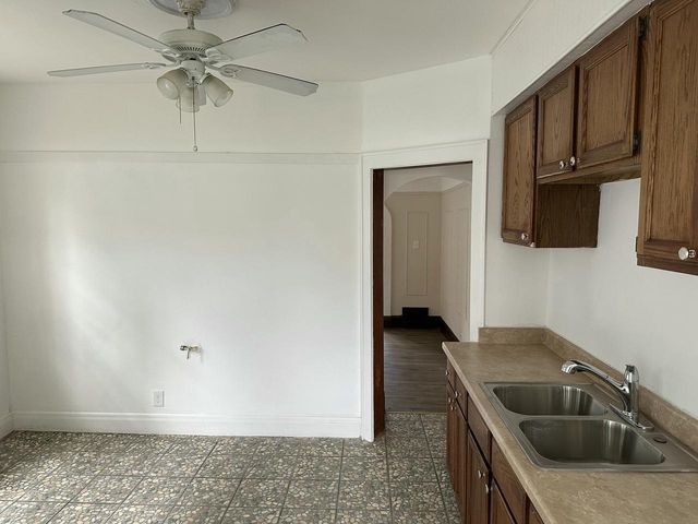 3916 N 24th PLACE, Milwaukee, WI 53206