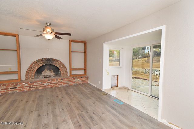 8700 Aquifer Way, Reno, NV 89506