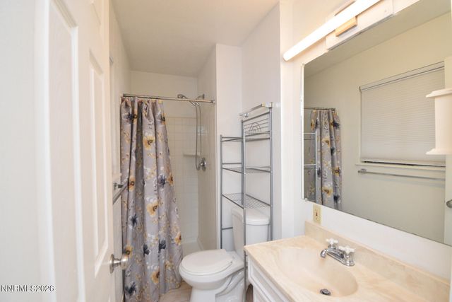 8700 Aquifer Way, Reno, NV 89506