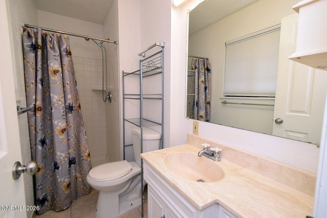 8700 Aquifer Way, Reno, NV 89506