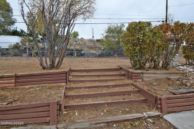 8700 Aquifer Way, Reno, NV 89506
