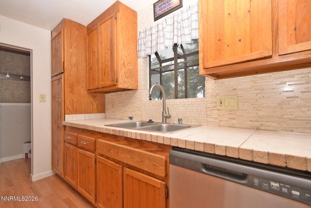 8700 Aquifer Way, Reno, NV 89506