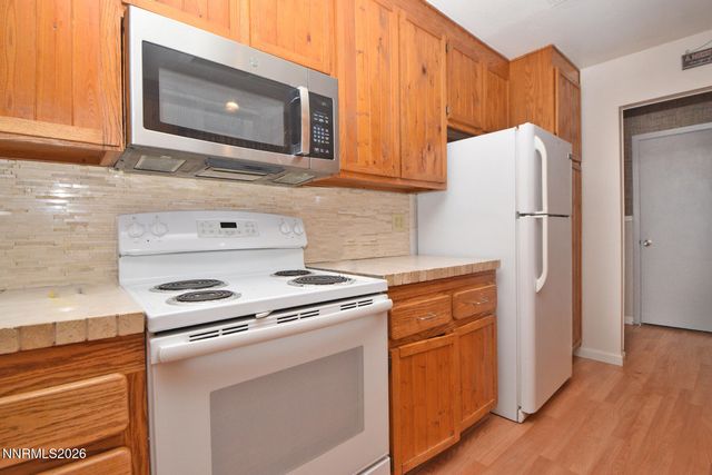 8700 Aquifer Way, Reno, NV 89506