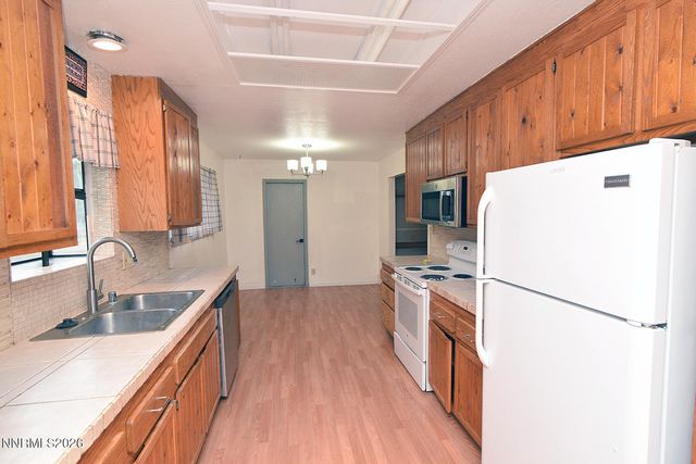 8700 Aquifer Way, Reno, NV 89506