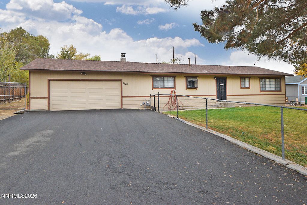 8700 Aquifer Way, Reno, NV 89506