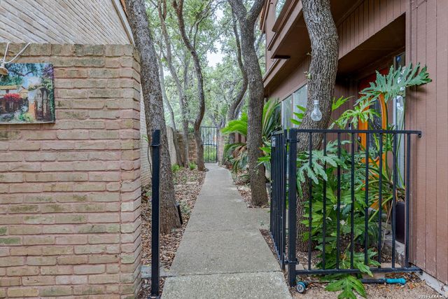 11609 Cap Rock St, San Antonio, TX 78230