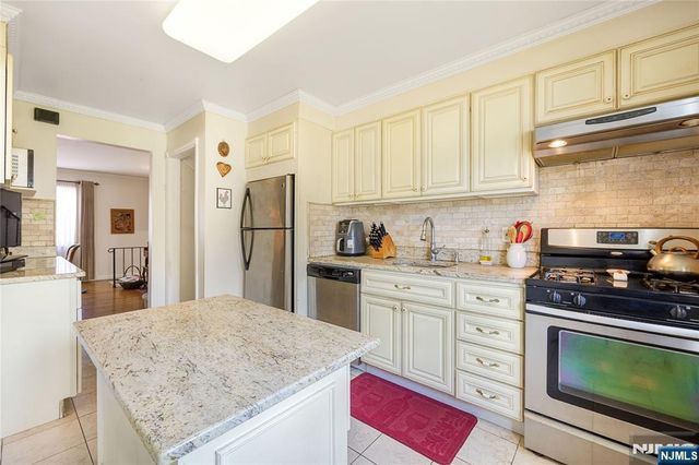 1150 Roosevelt Avenue, New Milford, NJ 07646