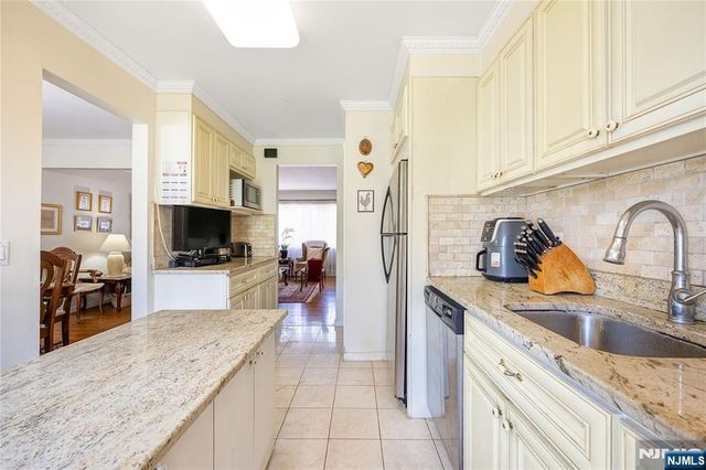 1150 Roosevelt Avenue, New Milford, NJ 07646