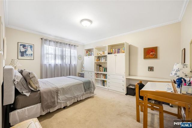 1150 Roosevelt Avenue, New Milford, NJ 07646