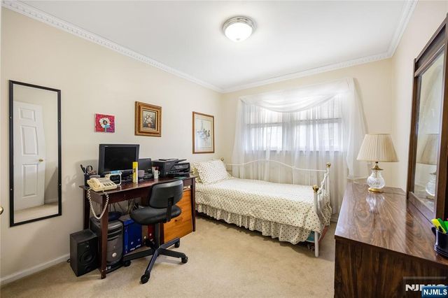 1150 Roosevelt Avenue, New Milford, NJ 07646