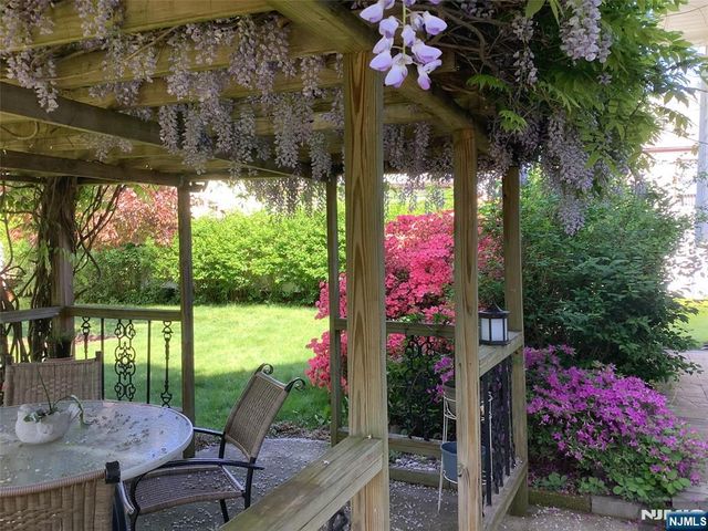 1150 Roosevelt Avenue, New Milford, NJ 07646