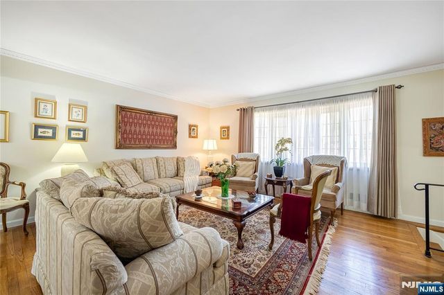 1150 Roosevelt Avenue, New Milford, NJ 07646