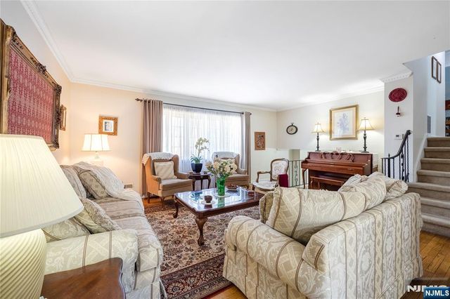 1150 Roosevelt Avenue, New Milford, NJ 07646