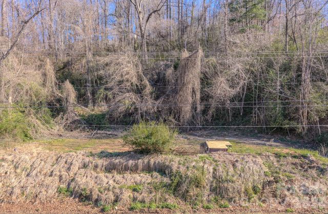 16 Governors View Road, Asheville, NC 28805