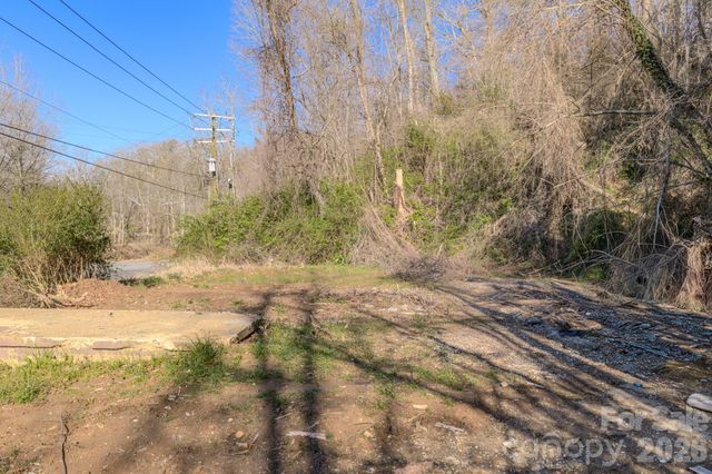 16 Governors View Road, Asheville, NC 28805