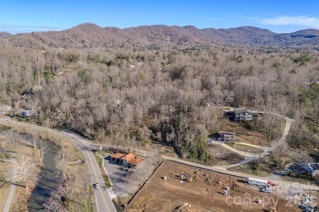 16 Governors View Road, Asheville, NC 28805