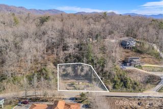 16 Governors View Road, Asheville, NC 28805