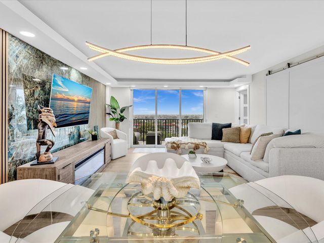 1150 Hillsboro Mile 911, Hillsboro Beach, FL 33062