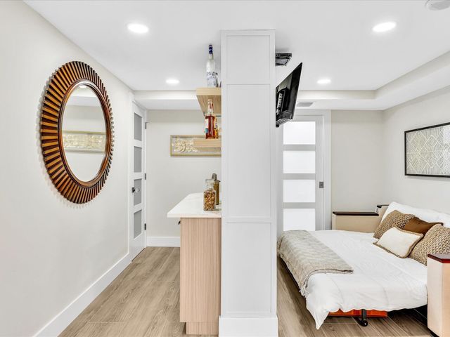 1150 Hillsboro Mile 911, Hillsboro Beach, FL 33062