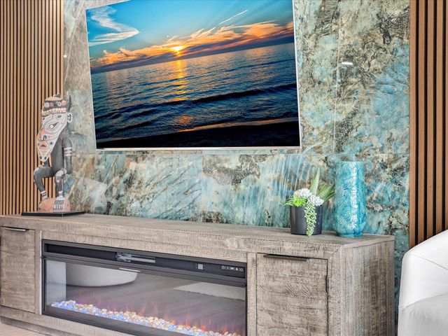 1150 Hillsboro Mile 911, Hillsboro Beach, FL 33062