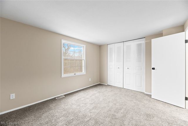 218 Regina Drive, Bedford, OH 44146