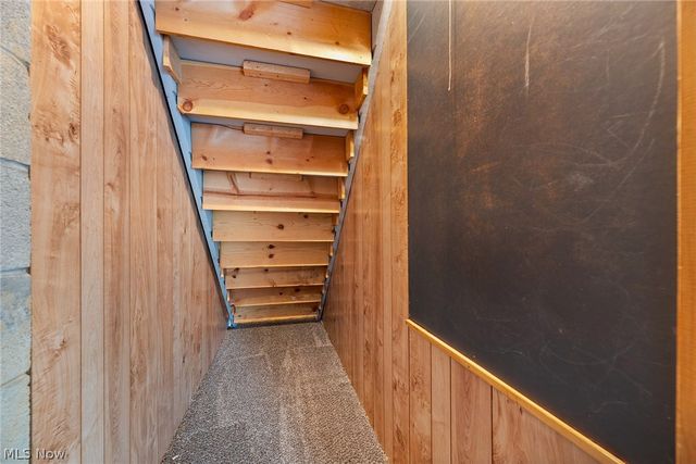 218 Regina Drive, Bedford, OH 44146