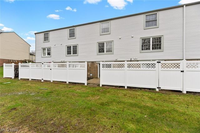 218 Regina Drive, Bedford, OH 44146