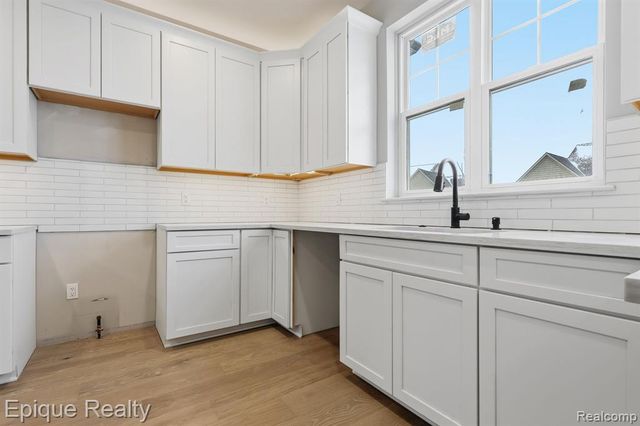 600 Cornerstone Drive, Oxford, MI 48371