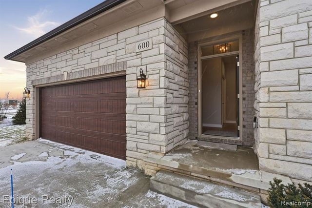 600 Cornerstone Drive, Oxford, MI 48371