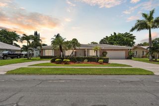 6100 SW 8th Ct, Plantation, FL 33317