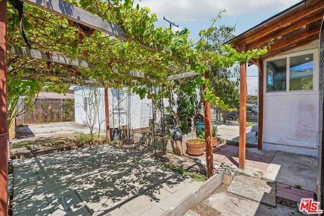 901 W Brazil Street, Compton, CA 90220