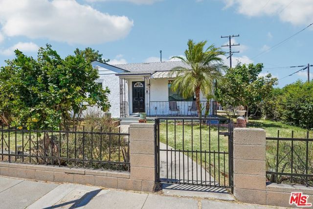 901 W Brazil Street, Compton, CA 90220