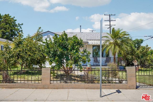 901 W Brazil Street, Compton, CA 90220