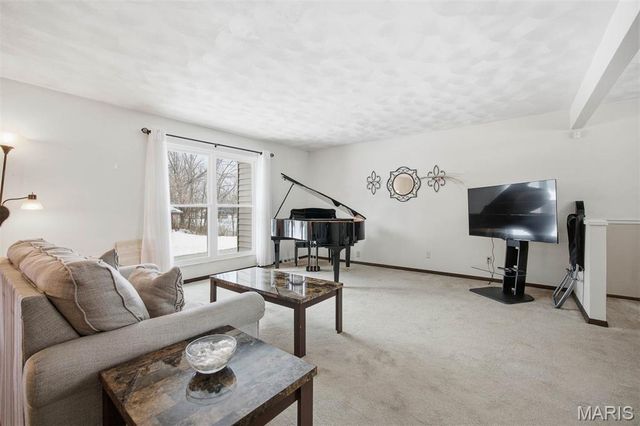 221 Jubaka Drive, Fairview Heights, IL 62208