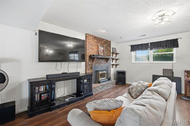 221 Jubaka Drive, Fairview Heights, IL 62208