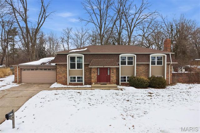 221 Jubaka Drive, Fairview Heights, IL 62208