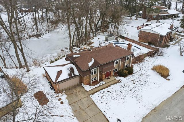 221 Jubaka Drive, Fairview Heights, IL 62208