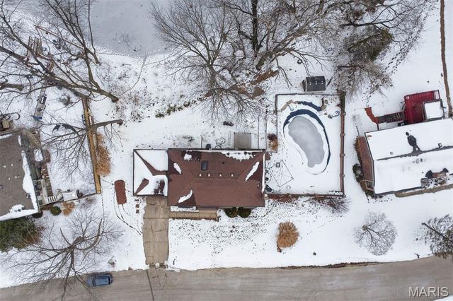 221 Jubaka Drive, Fairview Heights, IL 62208