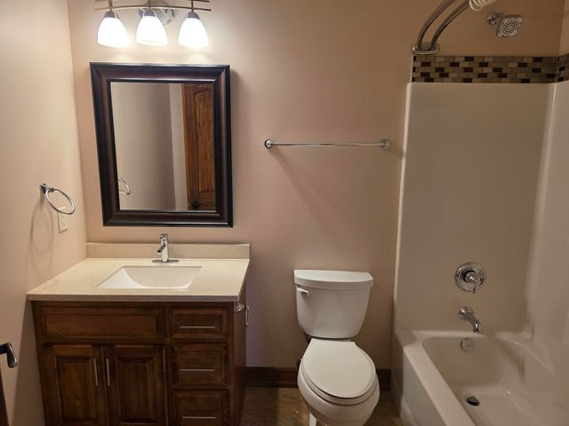 7208 S Ludlow Cir Circle, Sioux Falls, SD 57108