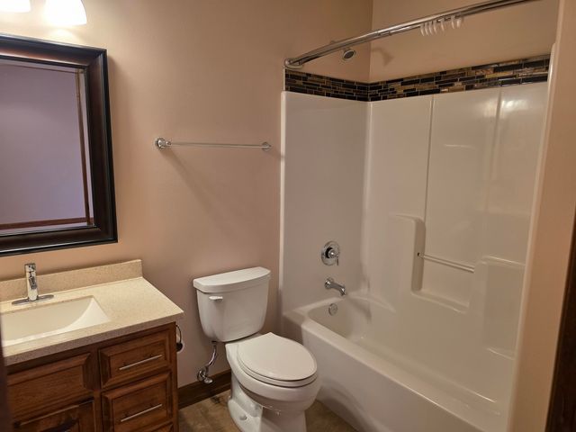 7208 S Ludlow Cir Circle, Sioux Falls, SD 57108