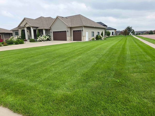 7208 S Ludlow Cir Circle, Sioux Falls, SD 57108