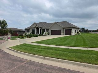 7208 S Ludlow Cir Circle, Sioux Falls, SD 57108