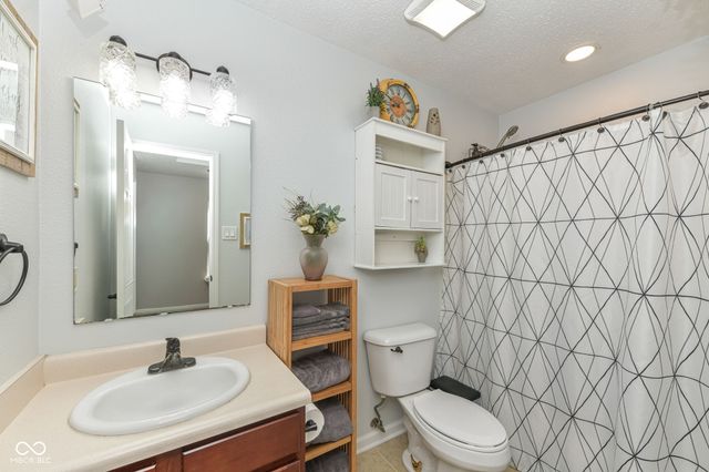 12694 Justice Crossing, Fishers, IN 46037