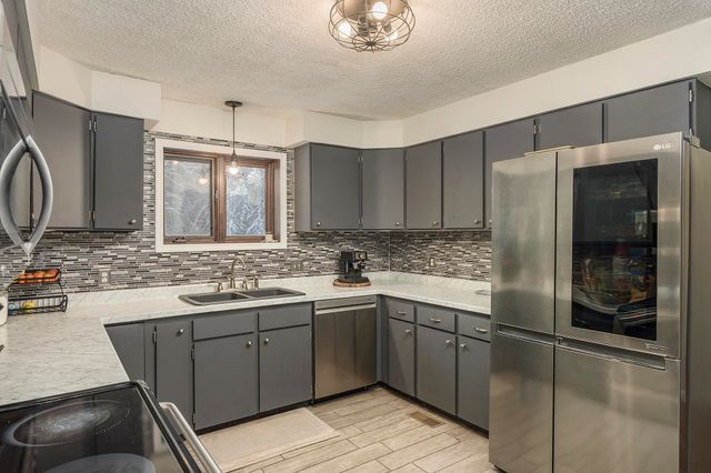 2621 KALISPELL LOOP, North Pole, AK 99705