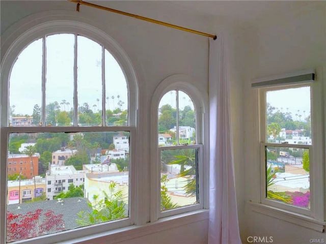 3201 Hamilton Way, Los Angeles, CA 90026